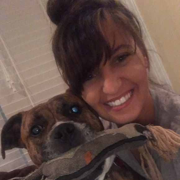 Meet your Posher, Marissa - Picture 2 of 3